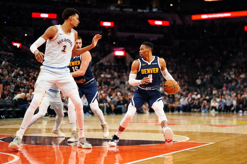 埃梅里深谙 埃梅里深谙